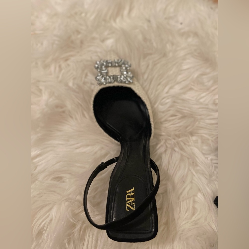Zara - Picture 4 of 6